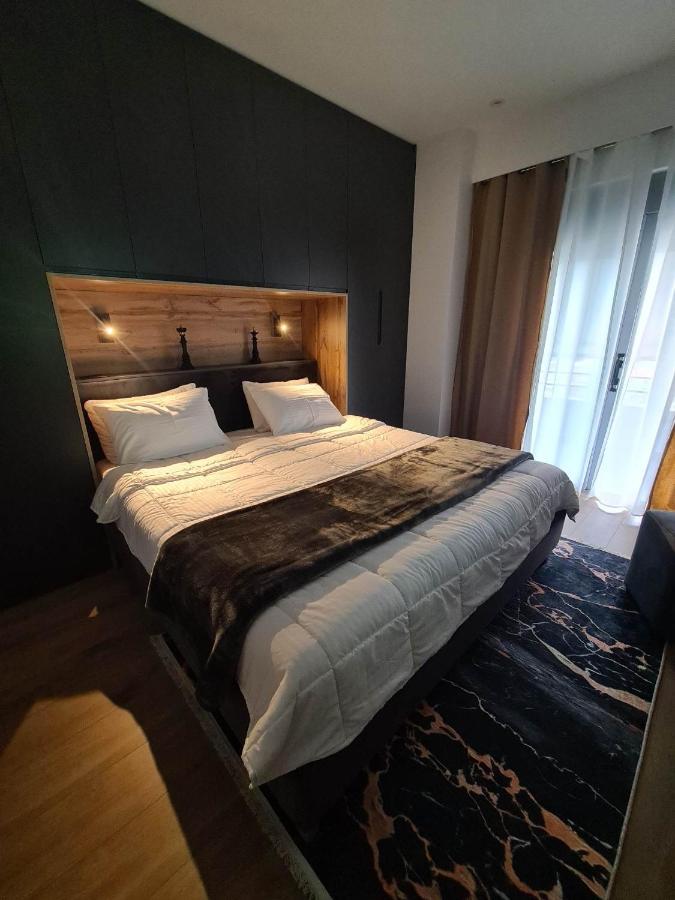 Grey Luxury Apartment Gjirokastër Екстериор снимка