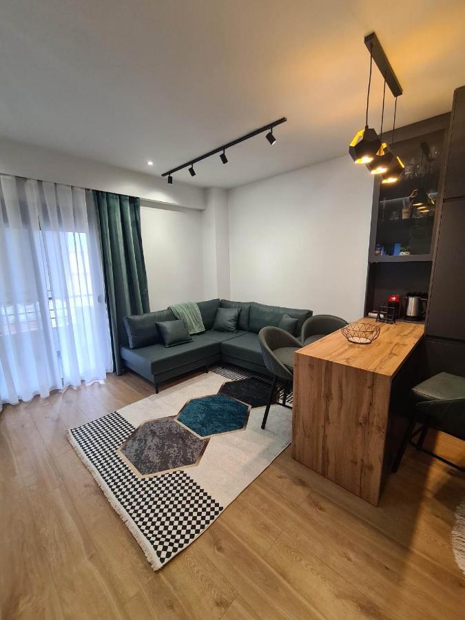 Grey Luxury Apartment Gjirokastër Екстериор снимка