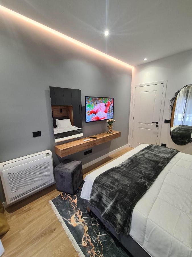 Grey Luxury Apartment Gjirokastër Екстериор снимка